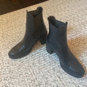 Zara black boots size 39